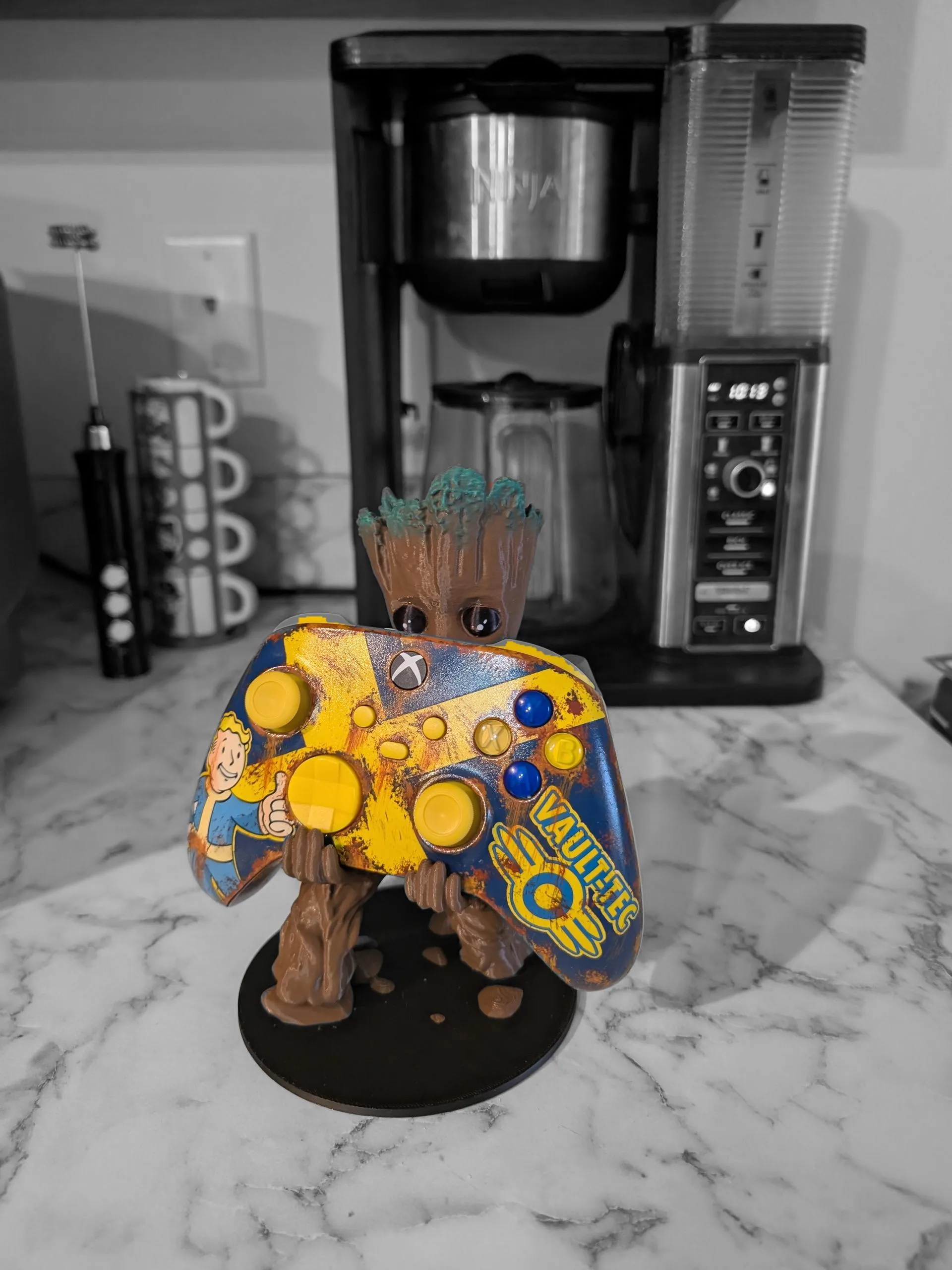 Baby Groot Dualsense Standı